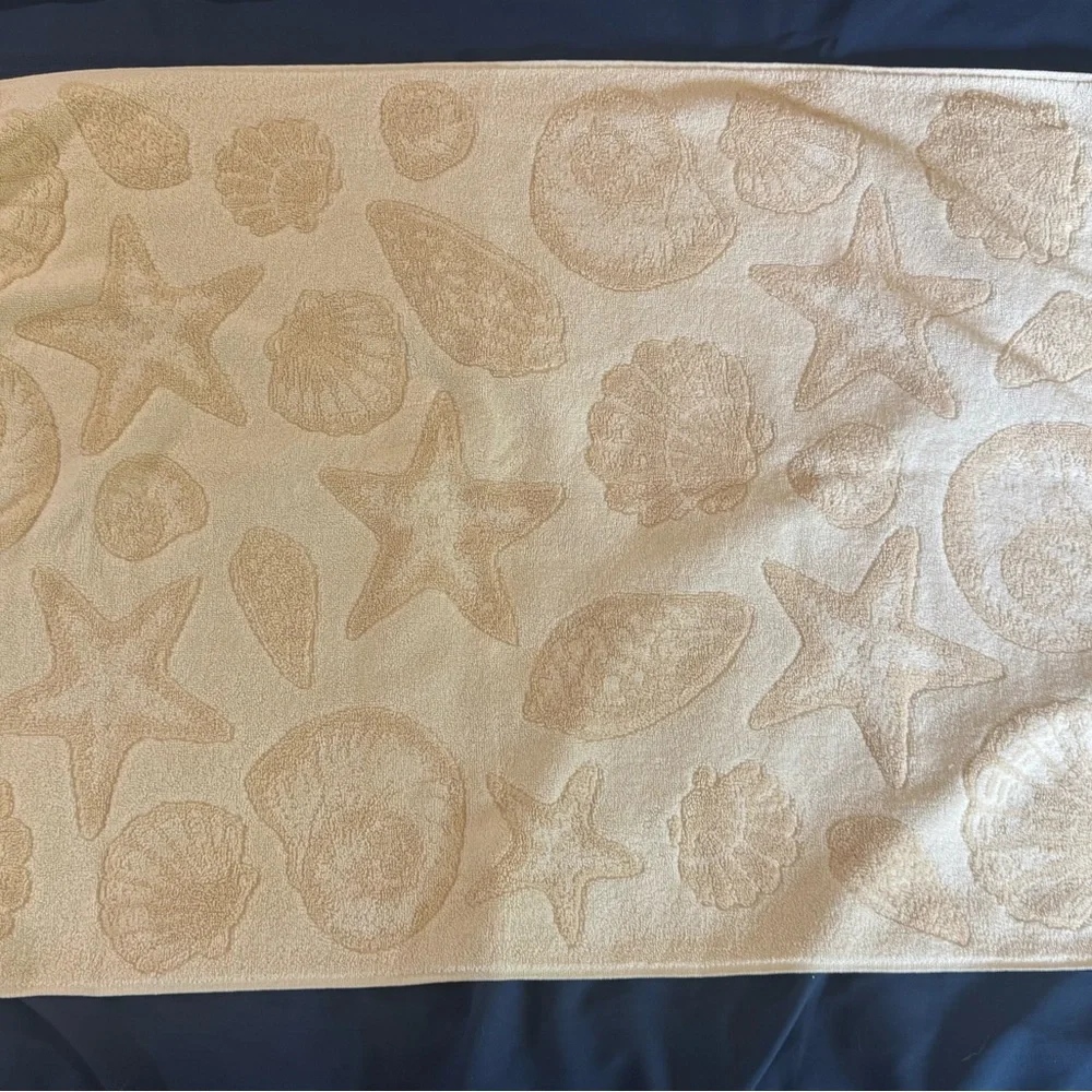 FIELDCREST - Royal Velvet - Beach & Shell & Starfish Pattern - Large Bath Towel